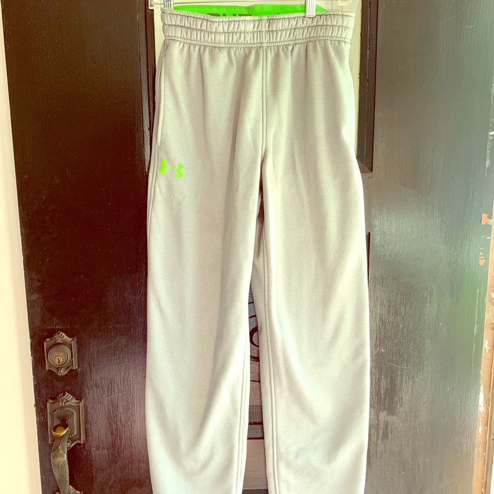 Men’s, medium loose under armour grey sweatpants